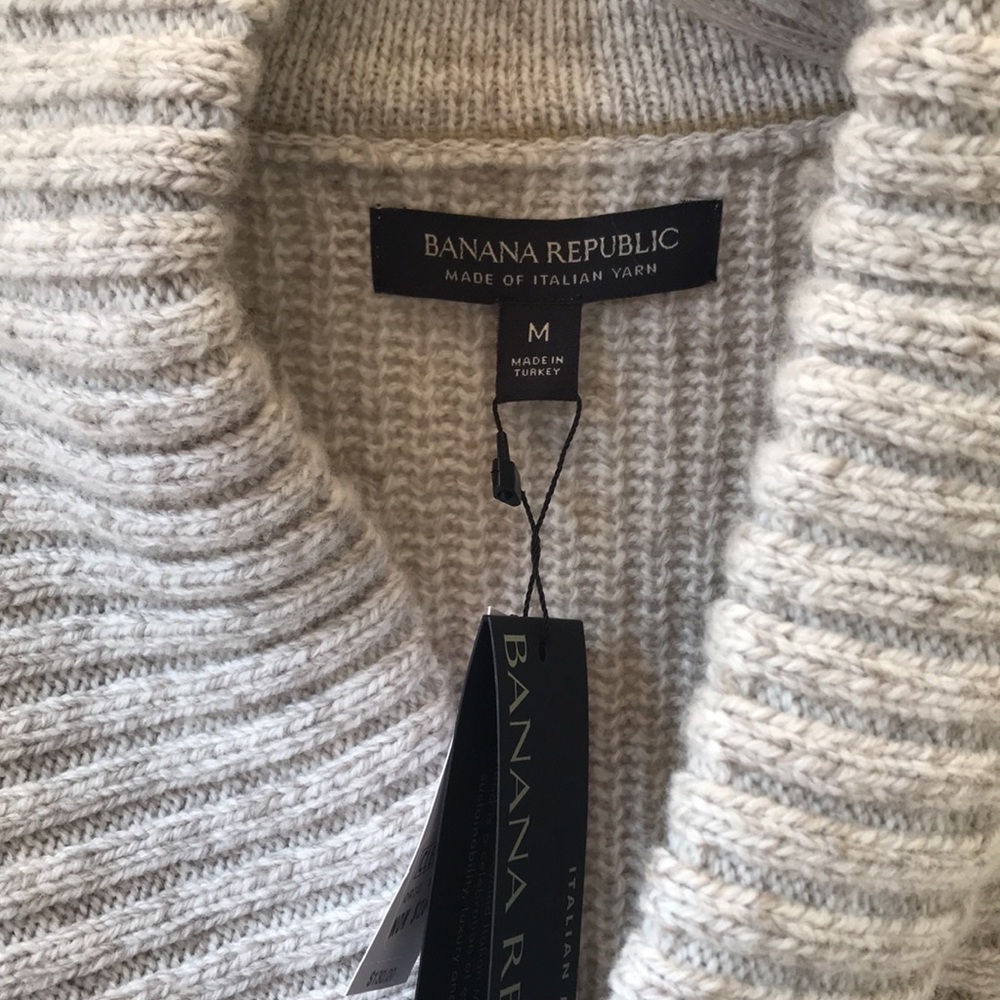 Banana Republic Italian Yarn Sweater - Oatmeal Gray color - Picture 2 of 6